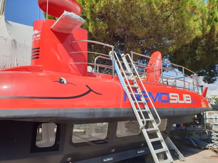 Giardini Naxos: Semi-Submarine Tour to Isola Bella - Isola Bella and Taormina: the nature reserve from above and below