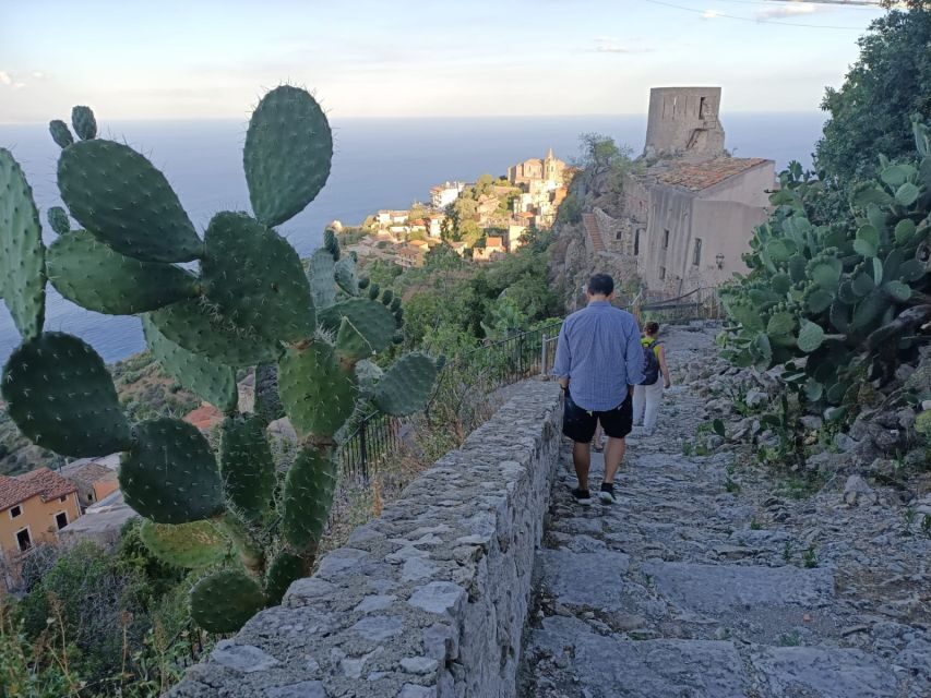 Godfather Locations tour from Taormina - Savoca/Forza D'Agrò - What you’ll learn from the driver/tour leader (like Antonio)