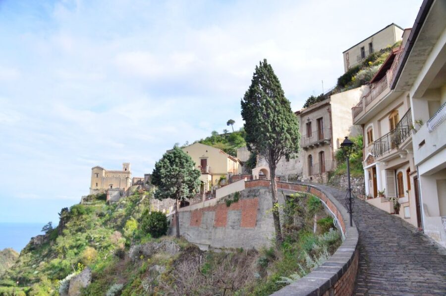 GODFATHER TOUR film's locations departure from Taormina area - Price and what you actually get for $59