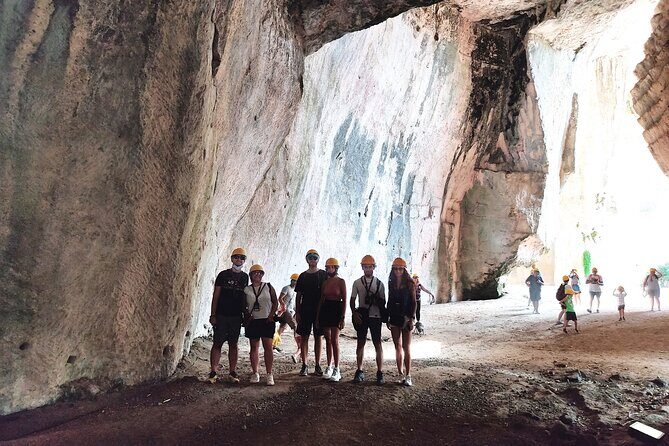 Group guided tour of the archaeological park of Neapolis - Latomia del Paradiso: quarry gardens, plus a real walking moment