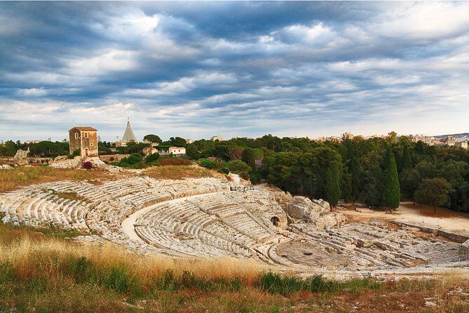 Group guided tour of the archaeological park of Neapolis - Meeting at Largo Anfiteatro: arrive early and find the right entrance