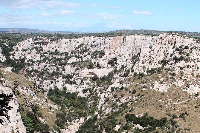 Guided Trekking to Cavagrande del Cassibile in Sicily - Meeting at Laghetti di Cavagrande: what the start feels like