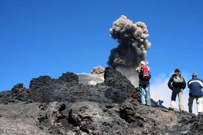 Half Day Guided Tour in Mount Etna (3000 meters) - What you’ll see at 3,000 meters (steam, gases, and small explosions)
