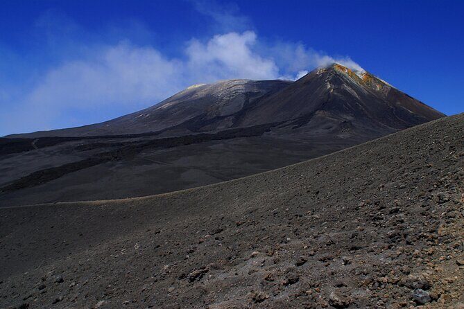 Half Day Guided Tour in Mount Etna (3000 meters) - Meeting point, pickup, and group size: how the day flows