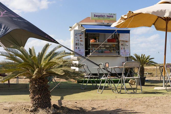 Kitesurfing and windsurfing in Sicily in the Lo Stagnone lagoon - Wind drops? They fill the gap with agriturismo and sea time