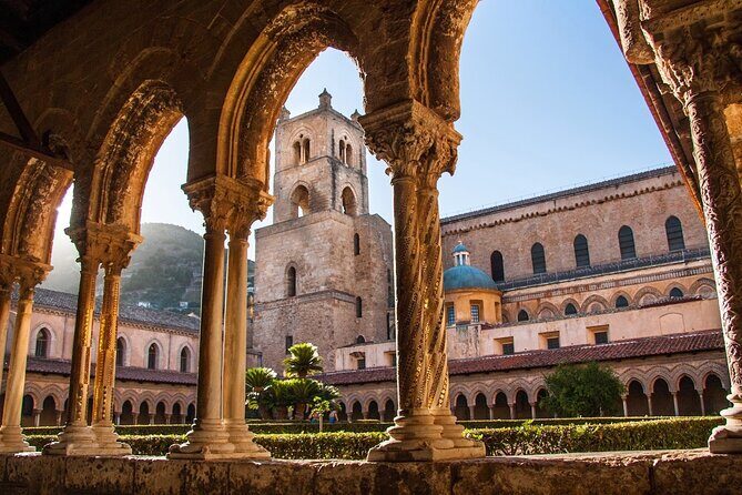 Monreale And Cefalù Half Day Excursion - The real Cefalù payoff: medieval streets and self-exploration time