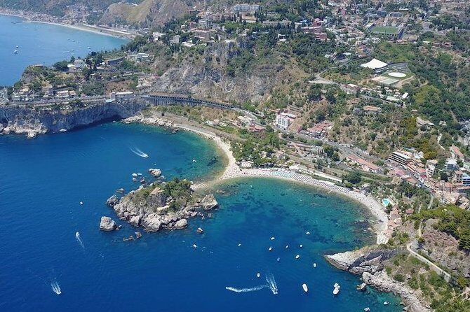 Mount Etna and Taormina day tour - Tastings on Etna: olive oil, honey, and Sicilian pizza