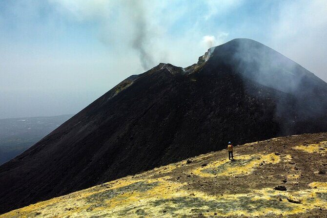 Mount Etna and Taormina from Catania City Centre Full Day Tour - Food strategy: what to do since lunch isn’t included