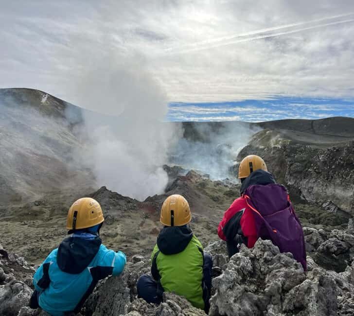 Mount Etna: Hike to the top 3400mt from the North Side - NE vs SE crater viewpoints: the part that makes it feel real