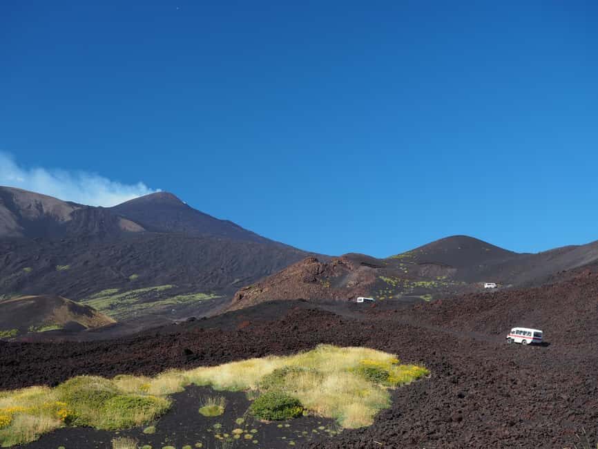 Mount Etna: North Upper Craters Guided Tour by 4x4 with Trek - Buttonhole craters and the 2002 eruption zone