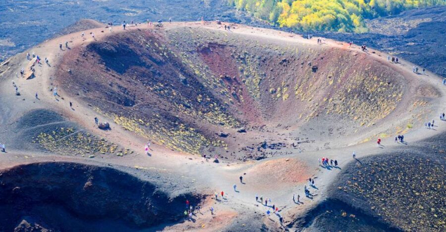 Mt. Etna Private Tour with Food and Wine Tasting - Zafferana Etnea honey stop: the tastings that make the day feel local