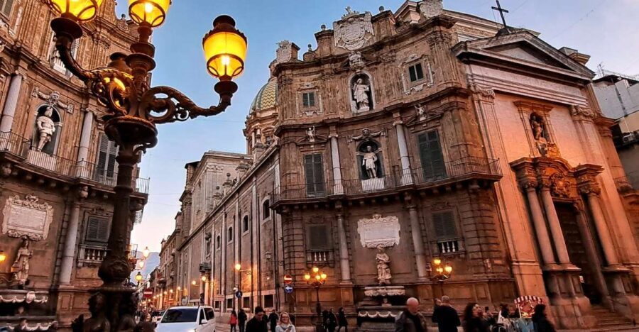 Napoli tour: alla scoperta del centro storico - The tour’s finish: coffee and sfogliatella, with no pressure