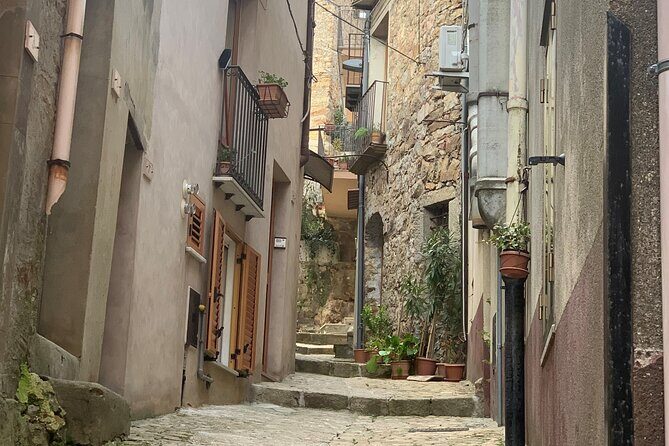 One day to Cefalù and Geraci Siculo from Palermo, private tour - Getting the most from both stops without feeling rushed