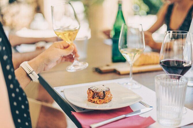Origins - Three Signature Wines Plus a Light Sicilian Lunch in a Castle Chamber