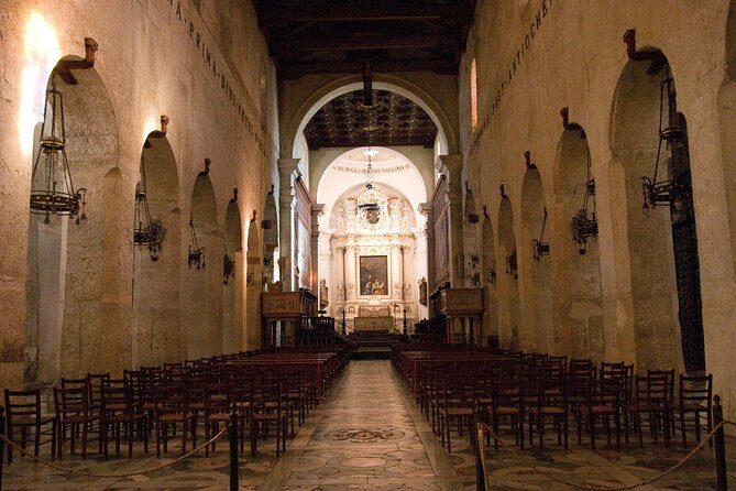 Ortigia: Syracuse's Ancient Town Center Private Walking Tour - Fonte Aretusa: the spring, the papyrus, and the Alpheus-Arethusa story