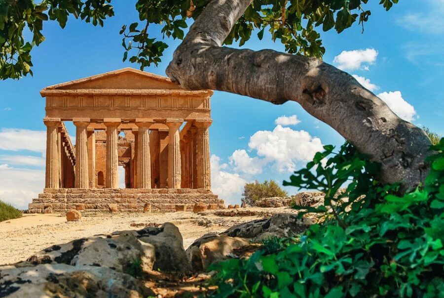 Palermo: Agrigento and the Valley of the Temples Day Tour - Scala dei Turchi: Why That 15-minute Stop Still Works