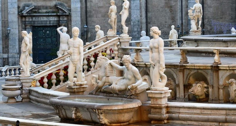 Palermo: Art and Architecture Walking Tour - Finding your feet in the Politeama area, then slipping into the historic core