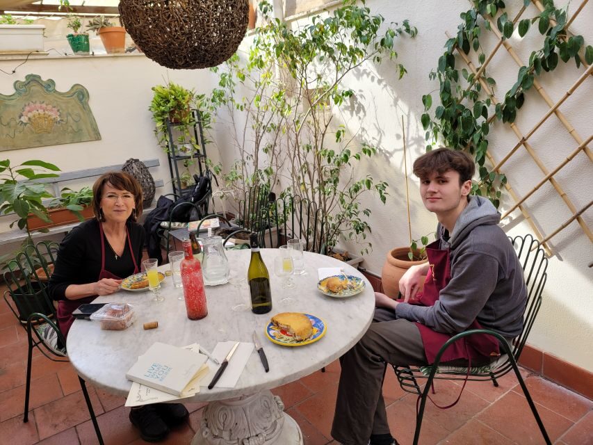 Palermo: Cooking and Limoncello Class - The walk back with your group: quick, easy, and part of the fun