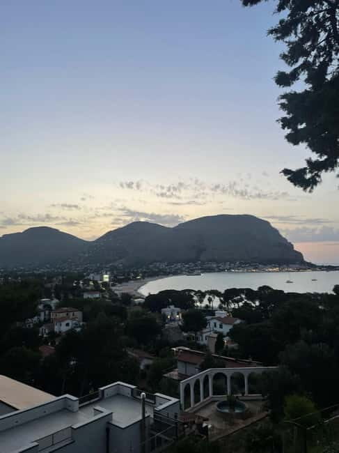 Palermo: Grand Night Tour in CruiserCar - Seeing Palermo’s power center: cathedral and palace views at night