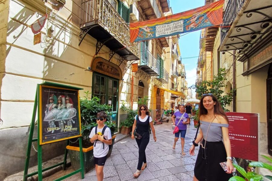 Palermo in 2 ore Monumenti principali e Mercati storici - Where You Start at Feltrinelli and How the Walk Works