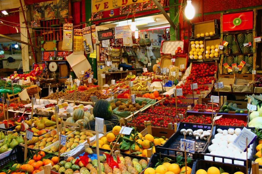 Palermo: Markets and Monuments City Center Walking Tour - Start in the right place: getting your bearings quickly