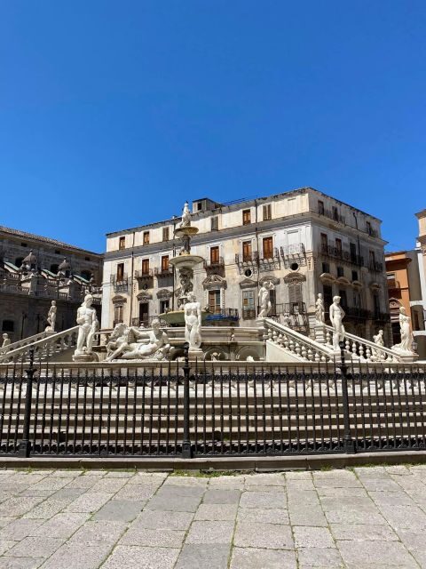 Palermo: Markets and Monuments City Center Walking Tour - Palazzo Pretorio and Fontana Pretoria: the story behind the nickname