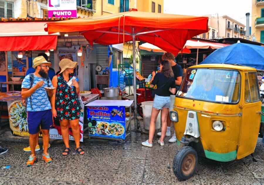 Palermo Sicilian Street Food Tour: Small Group with a Local - Stop 2: more savory hits, including arancina and sfincione