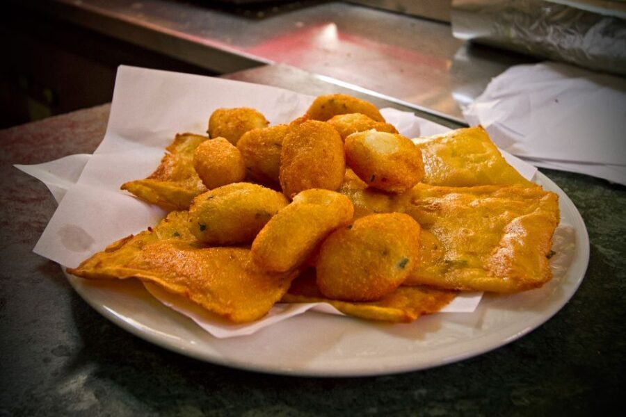 Palermo: Small Group Night Street Food Tour - The food lineup: classics, comfort, and one serious challenge