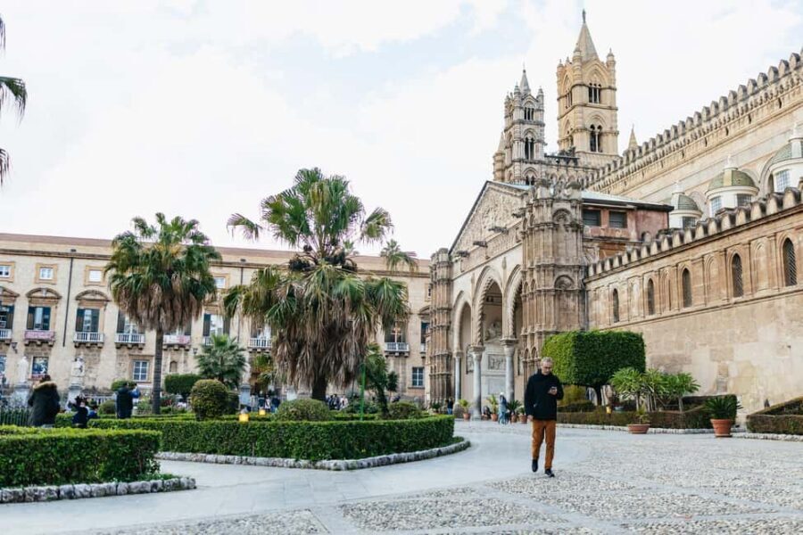 Palermo: Street Food and History Walking Tour - Capo Market Is the Main Event: How Palermo Chooses Flavor