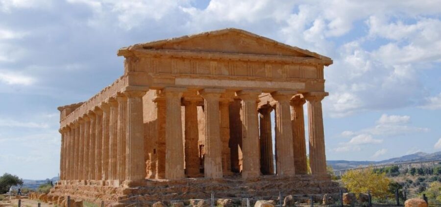 Palermo to Siracusa: stop al Valley of Temples & Roman Villa - The Valley of the Temples in Agrigento: a focused 2-hour audio-guided walk