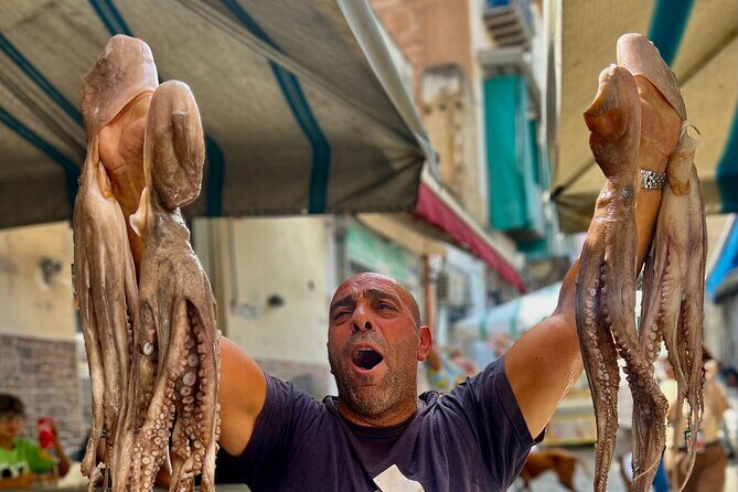 Palermo Walking Food Tour with Secret Food Tours - Stop 3: Sfrigola and the taste of classic Italian comfort