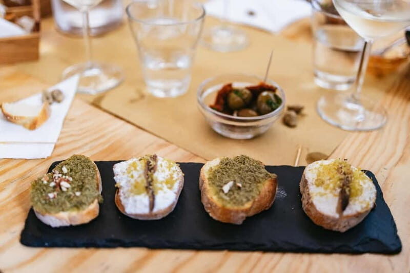 Palermo: Wine Tasting with Snacks at Bottega Monteleone - Wine Tasting Etiquette in Sicily: Simple Tips for a Better Time