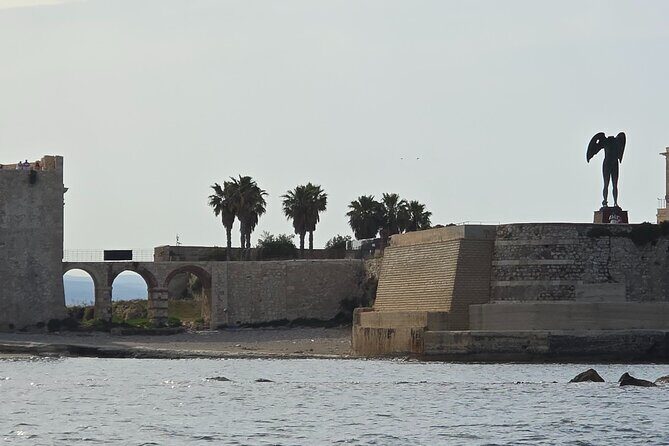Private boat tour of the island of Ortigia and the sea caves - Private Boat Tour on Ortigia: A Smart Way to See Two Sides of Syracuse