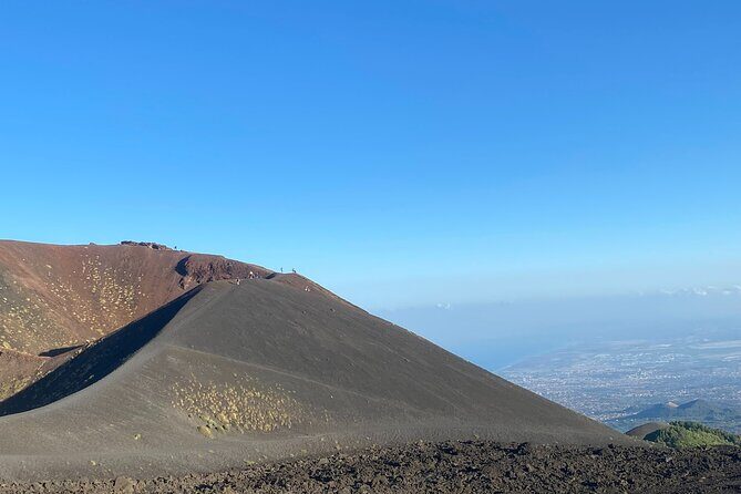 Private excursion on the volcano Etna - Mount Etna on foot: 2001 lava, 1971 and 1892 vents, and side craters