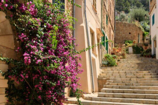 Private tour of Taormina, Castelmola, Isola bella for small groups - Isola Bella: The Postcard Island Stop (Plus Shoe Advice)