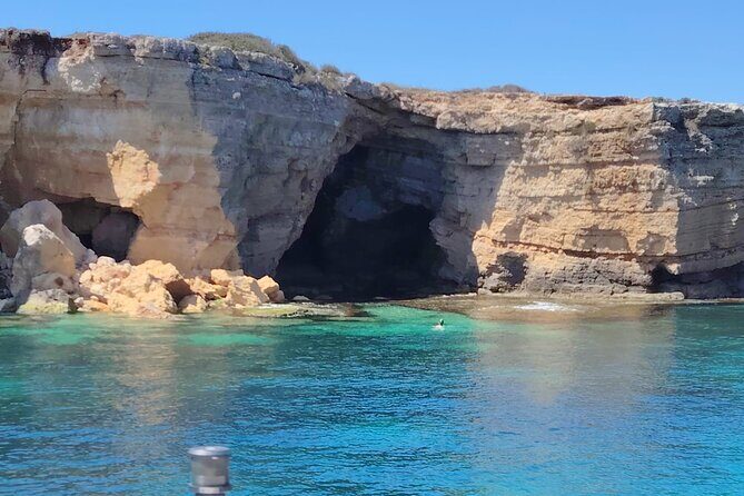 Private Tour with Typical Homemade Products and Full Beverage - Castello Maniace and Ortigia: seeing Syracuse from the water