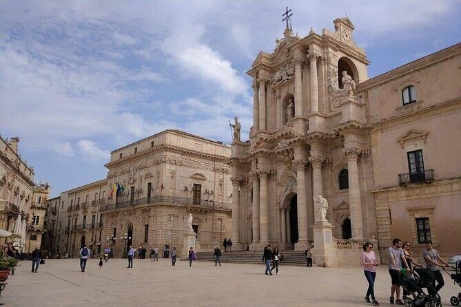 Private Transfer from Taormina to Syracuse (Direct or with Stops) - Meeting Your Driver: The Difference Between Arriving and Struggling