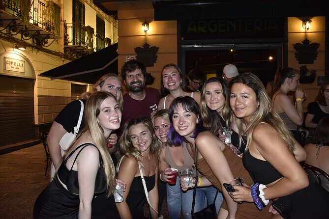 Pub Crawl Palermo - Stop 1: Finch Lounge and the social bar formula