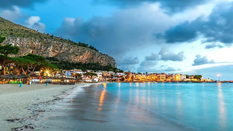 Relax in Mondello and Sanctuary in Monte Pellegrino - A simple plan: beach time first, sacred cliffs second