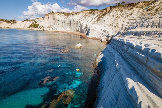 Scala dei Turchi in 3.5 hours, boat tour with stops for swimming - Entering the sea-world version of Scala dei Turchi