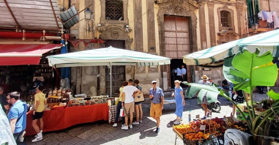 Scopri il Cuore di Palermo: arte, monumenti e mercati - Capo Market: Arabic origins and Sicilian street-food momentum