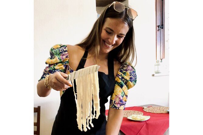 Sea Villa Cefalù: Hands-on 4-Course Pasta Cooking Class & Wine - Wine and drinks included: how the sommelier pairing fits the meal