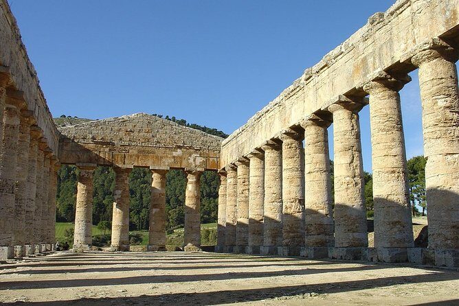 Segesta, Erice and Saline di Nubia from Palermo - Euro Bar cannoli in Dattilo: a included sweet stop that feels planned