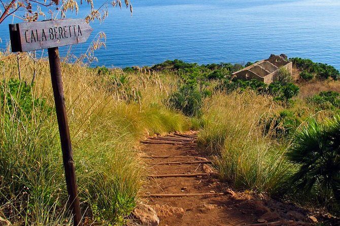 Shuttle Bus Riserva dello Zingaro - San Vito lo Capo pickup: the low-stress start