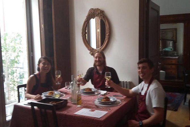 Sicilian Cooking Class in Palermo - Getting to Via Volturno and walking into the cooking day