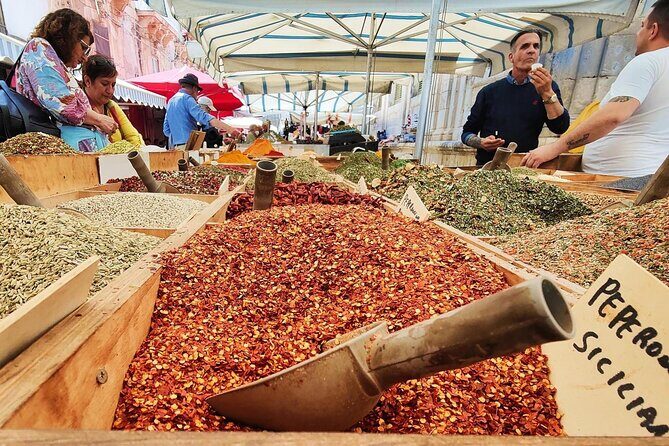 Sicilian Food tour and wine tasting in Ortigia in Syracuse - Meeting point and timing: start at 11:00 and keep it easy