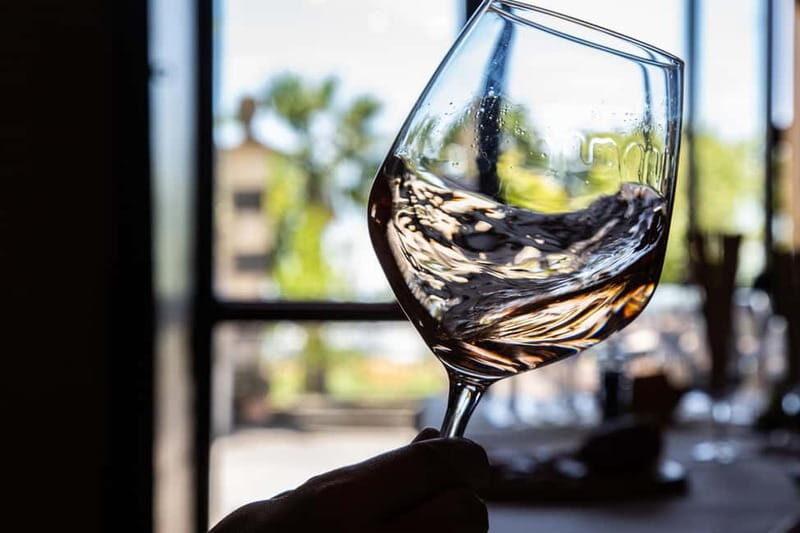 Sicilian Soul: Winery Tour, Wine & Food Tasting in Catania - The guide role: charming, explanatory, and part of the value
