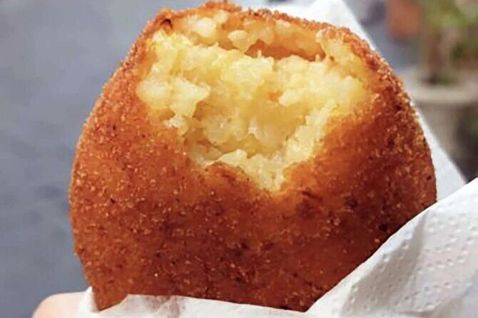 Sicilian Street food tour: eat local in Messina - Meeting points: how to avoid the classic cruise-port scramble