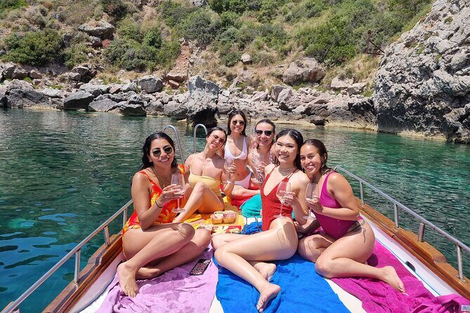 Sicilian wine tasting on the boat in Taormina - Why This Boat Wine Tasting Works in Taormina