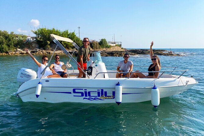 Sicily Boats Avola : Boat Tour in Capopassero 4 people 4 hours - Why Capo Passero by boat beats shore-only sightseeing